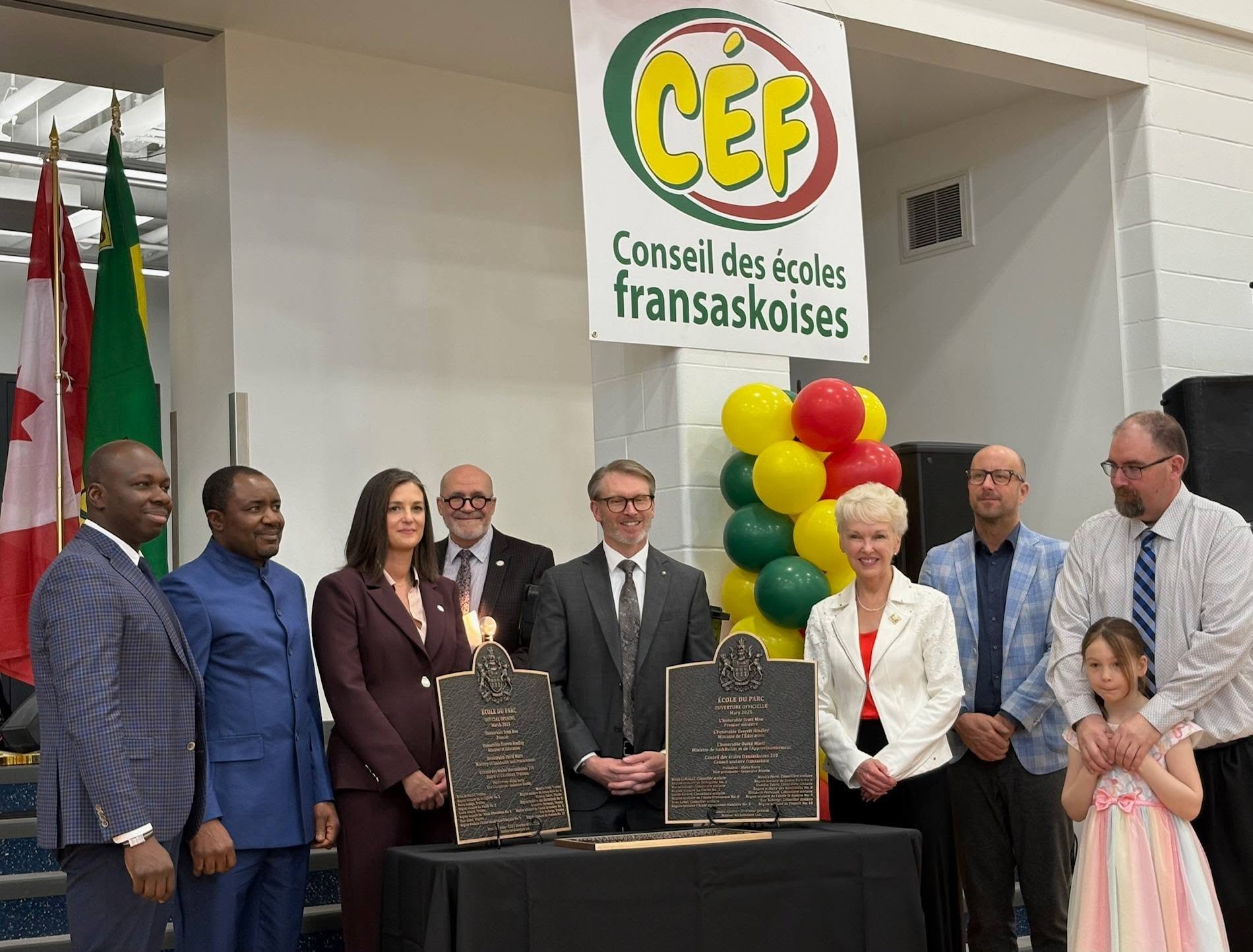 Plaques.jpg (267 KB)